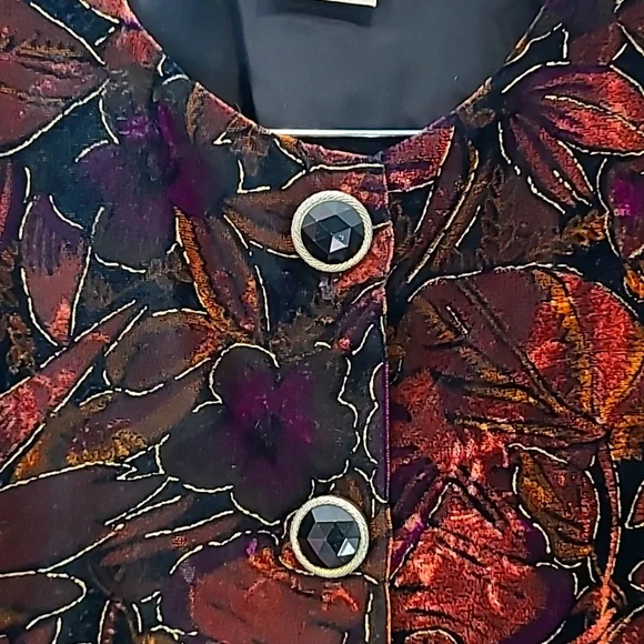 Women's Floral Velvet Jacket - Picture 4 of 8